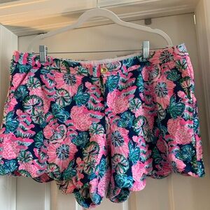 Lilly Pulitzer knit Oyster Bay Navy Shroom with a View Buttercup Shorts Size 16